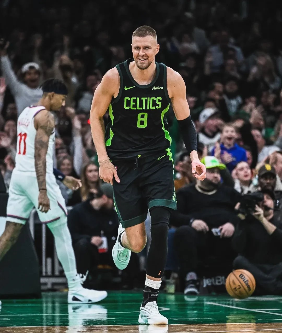 费拉拉主场保持不败，球队备战重要对决的简单介绍