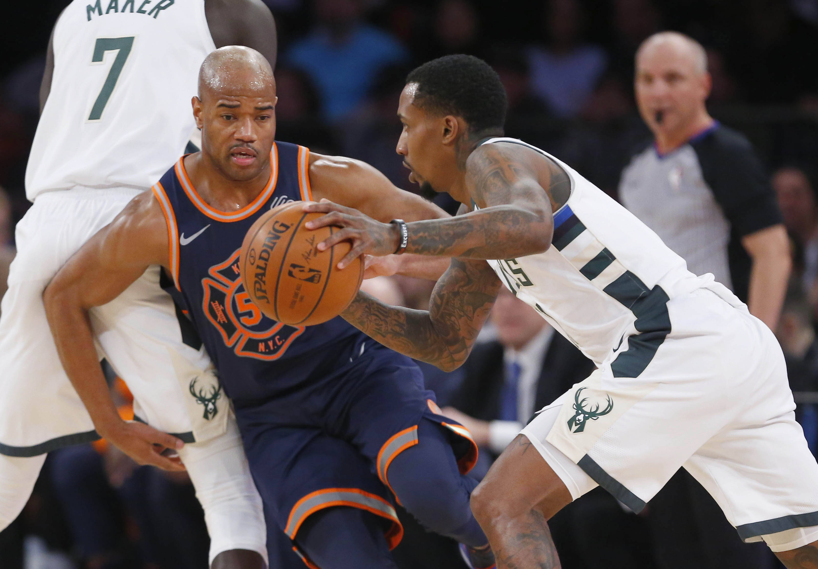 关于唐斯绝杀时刻，助攻爆棚点燃赛场，雄鹿迎来胜利！的信息